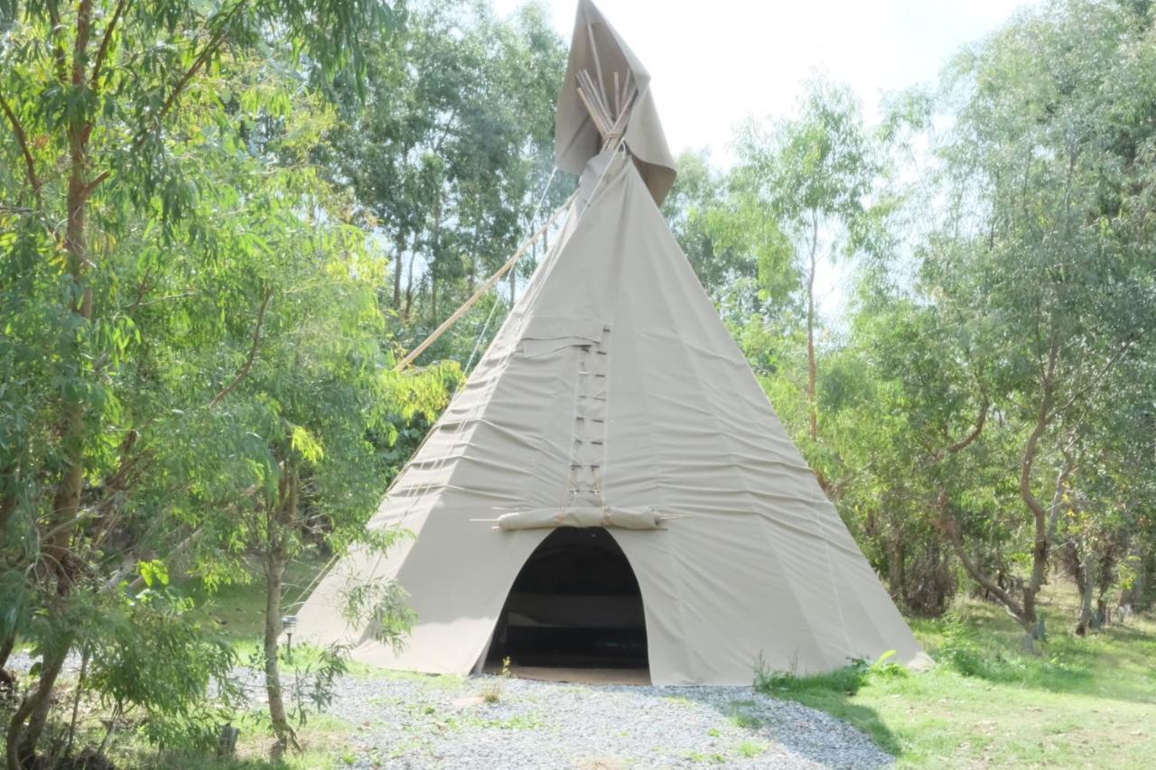 Gumtree Tipis 호텔 Bickington 외부 사진